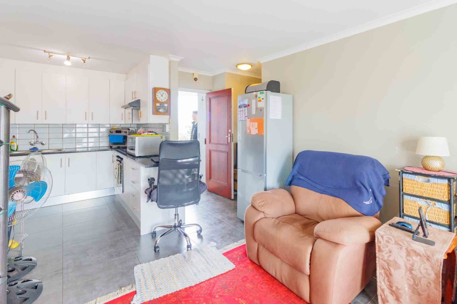 To Let 1 Bedroom Property for Rent in Table View Western Cape